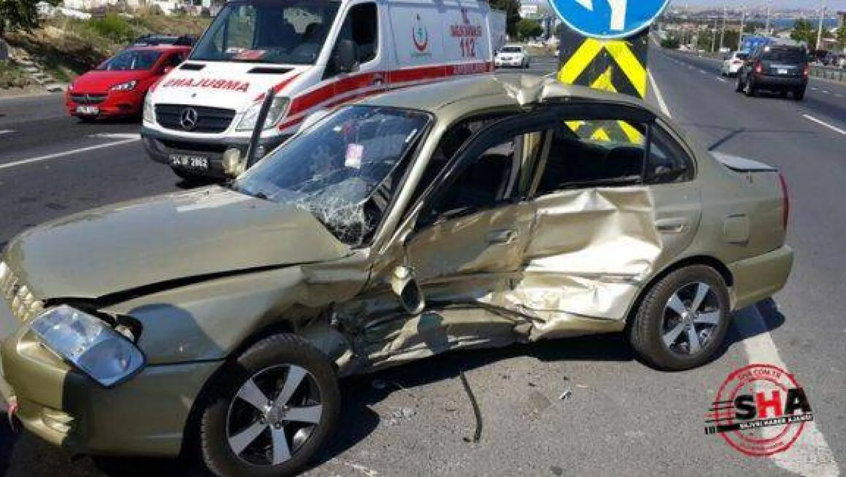 Gümüşyaka'da trafik kazası 6 Yaralı