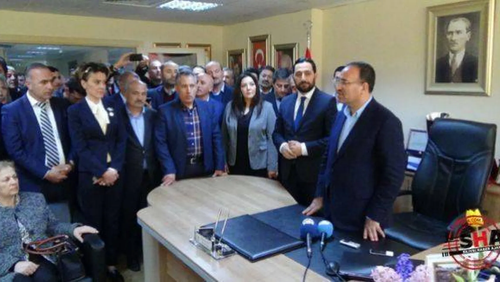 Adalet Bakanı Bekir Bozdağ Silivri'de halka seslendi