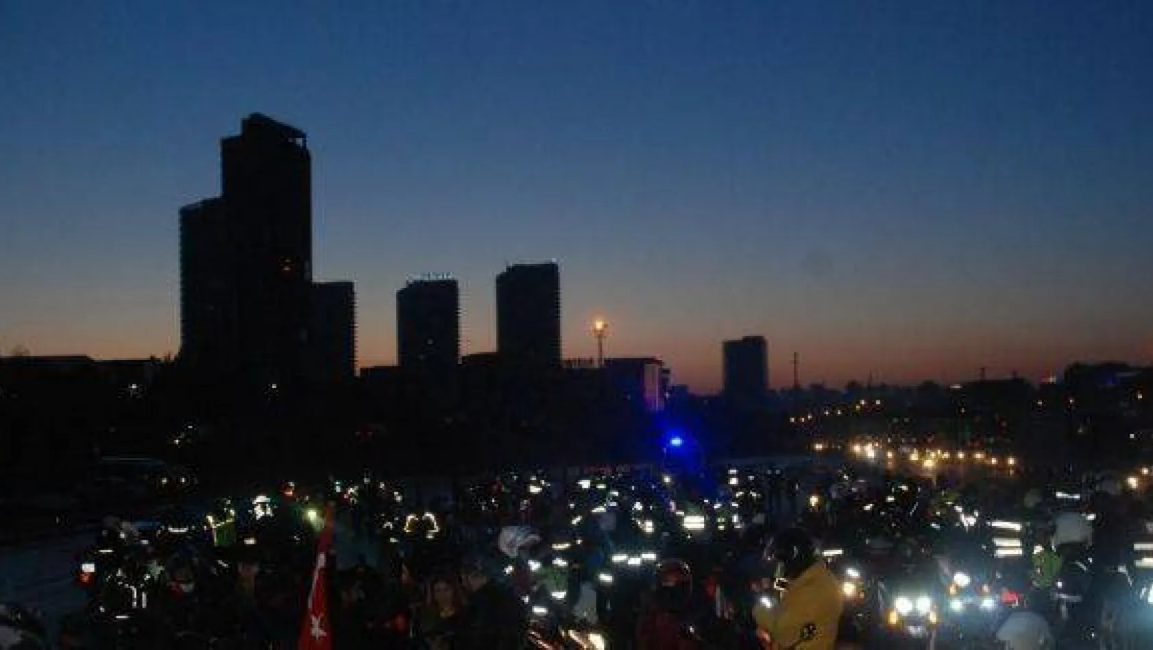 Motosikletciler  '18 Mart Çanakkale Zaferi ve Şehitleri Anma Günü' için sürüyor
