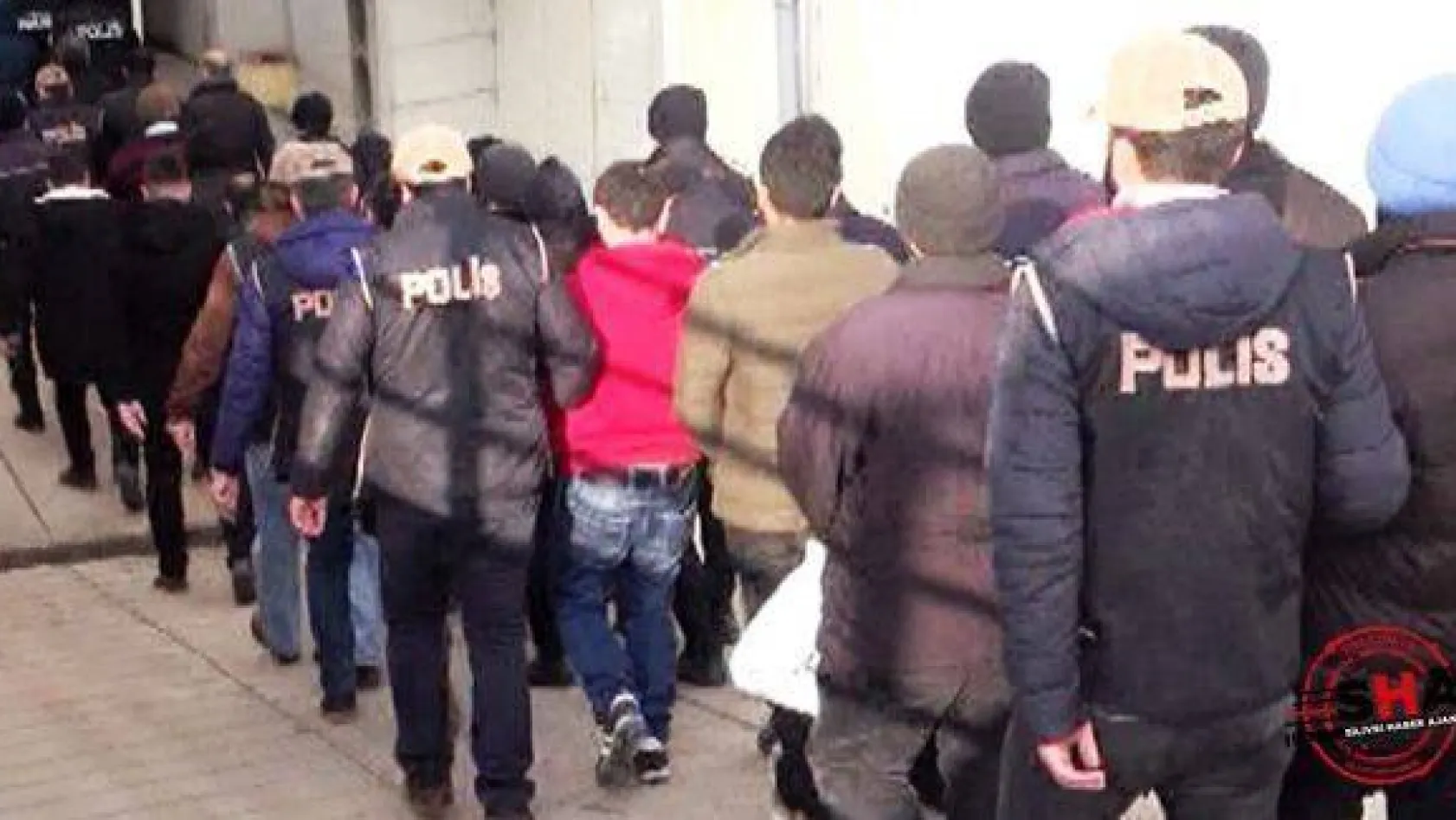FETÖ'nün emniyet yapılanmasında 176 tutuklama