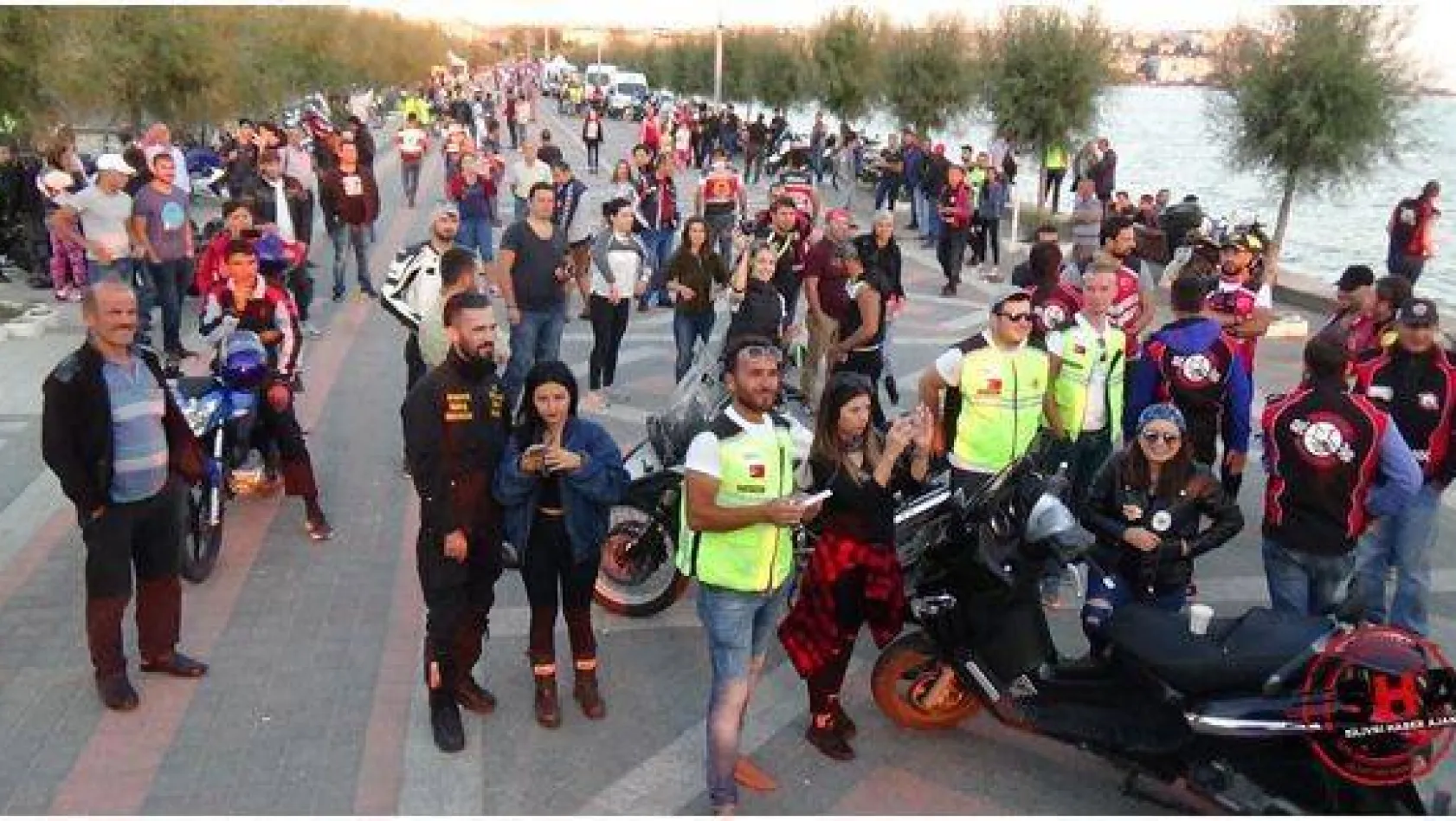 Yüzlerce Motosiklet tutkunu Silivri'de buluştu