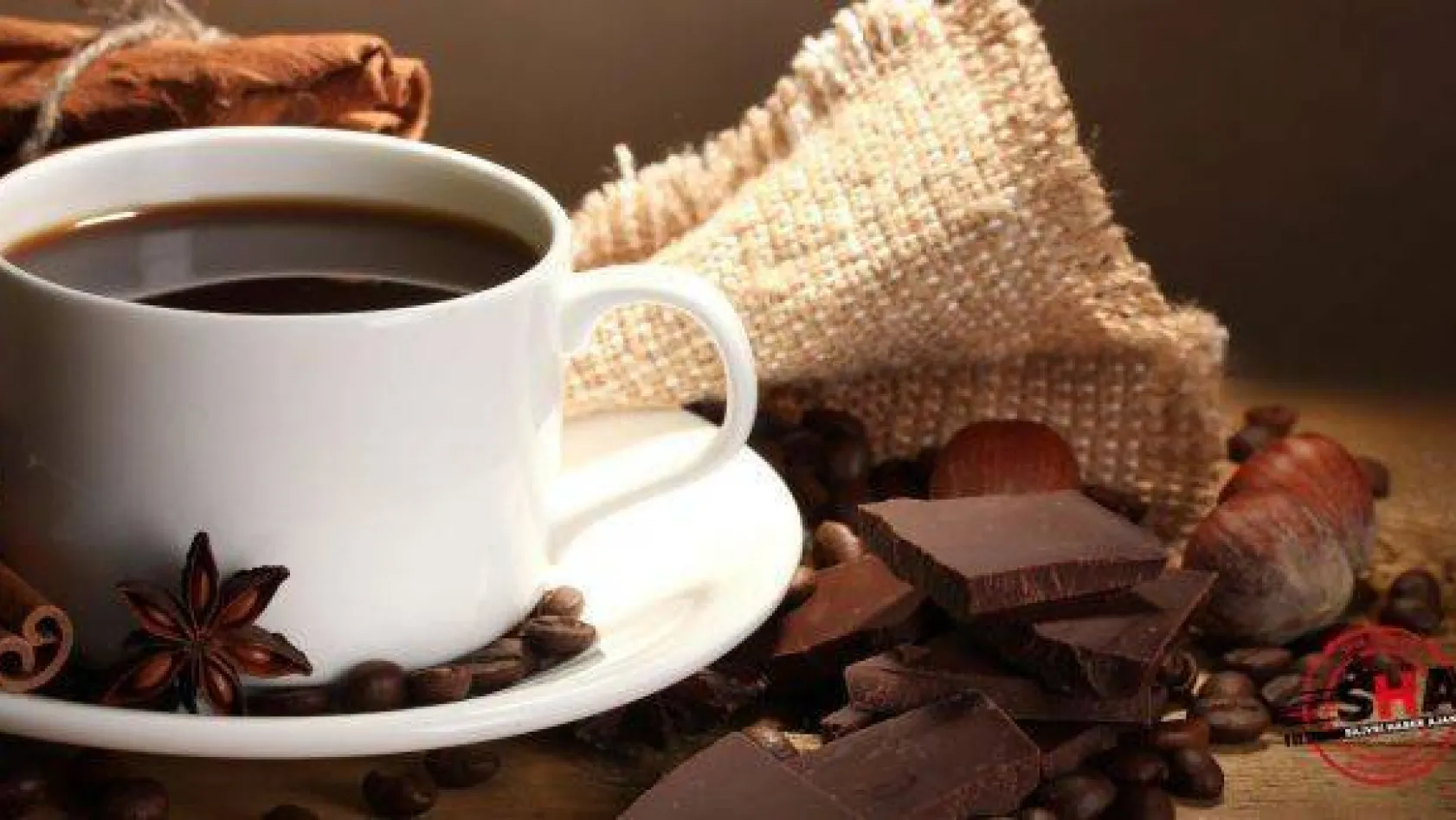 Kahvenin yanında çikolata yemek faydalı mı?