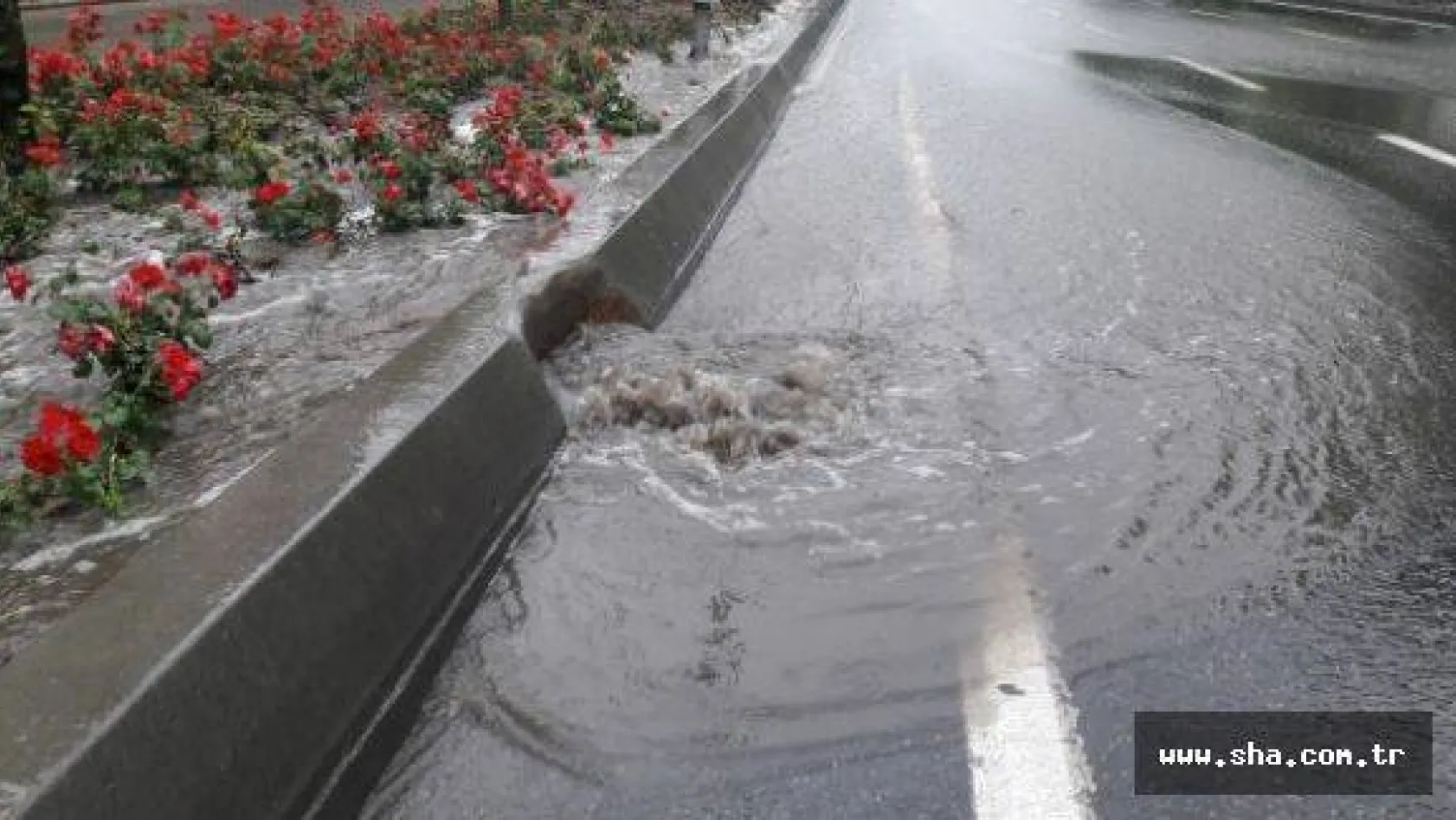 Silivri'de yağmur etkili oluyor