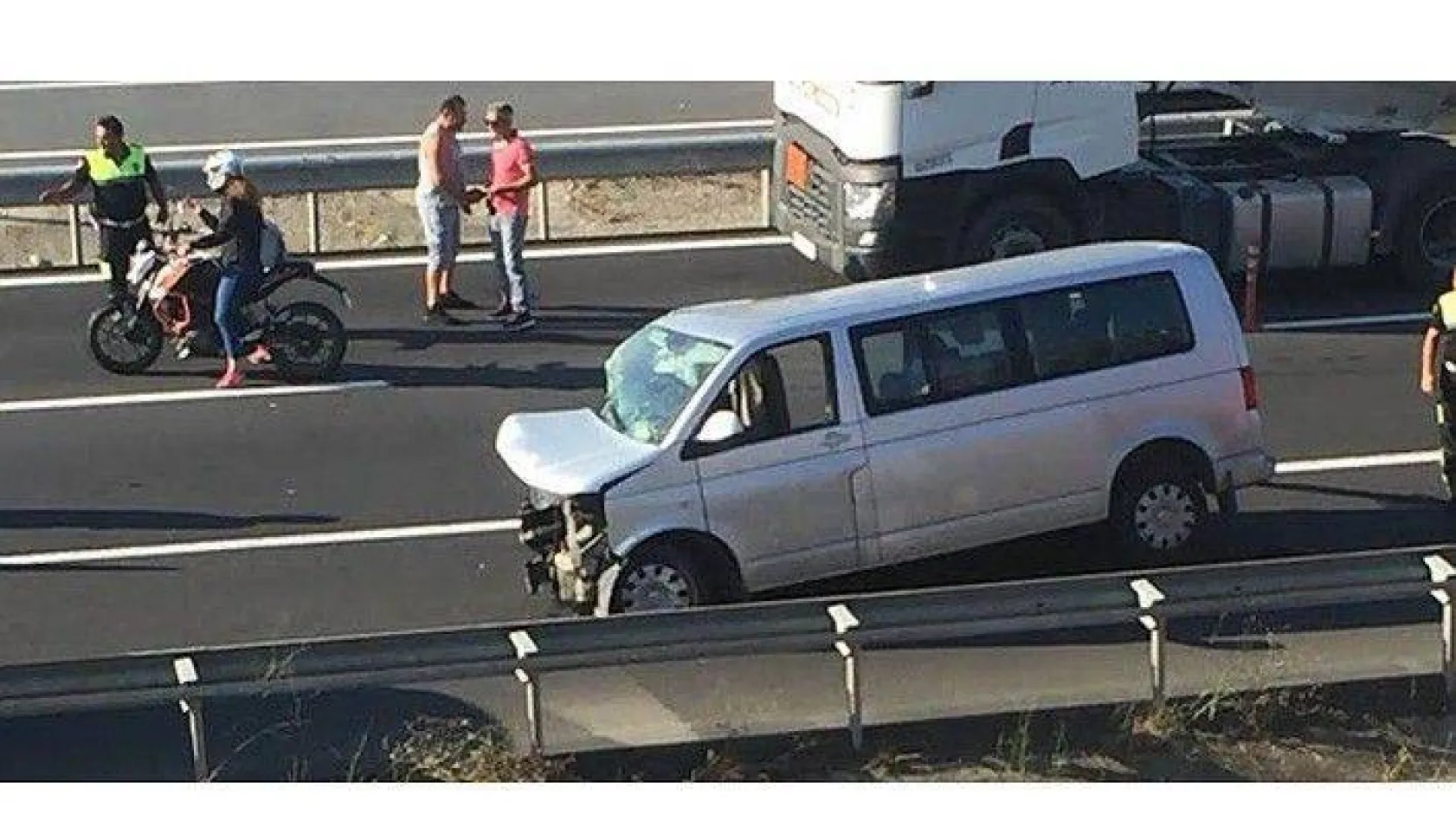 Gümüşyaka'da kaza 1 Ölü, 8 Yaralı