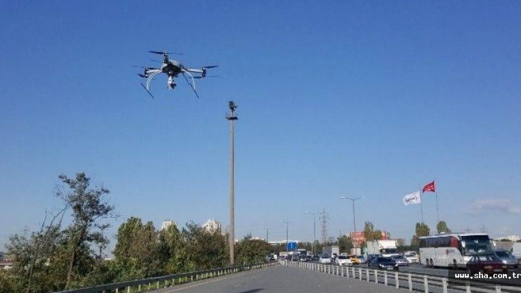 İstanbul polisinden şehirlerarası yollarda drone ile uygulama
