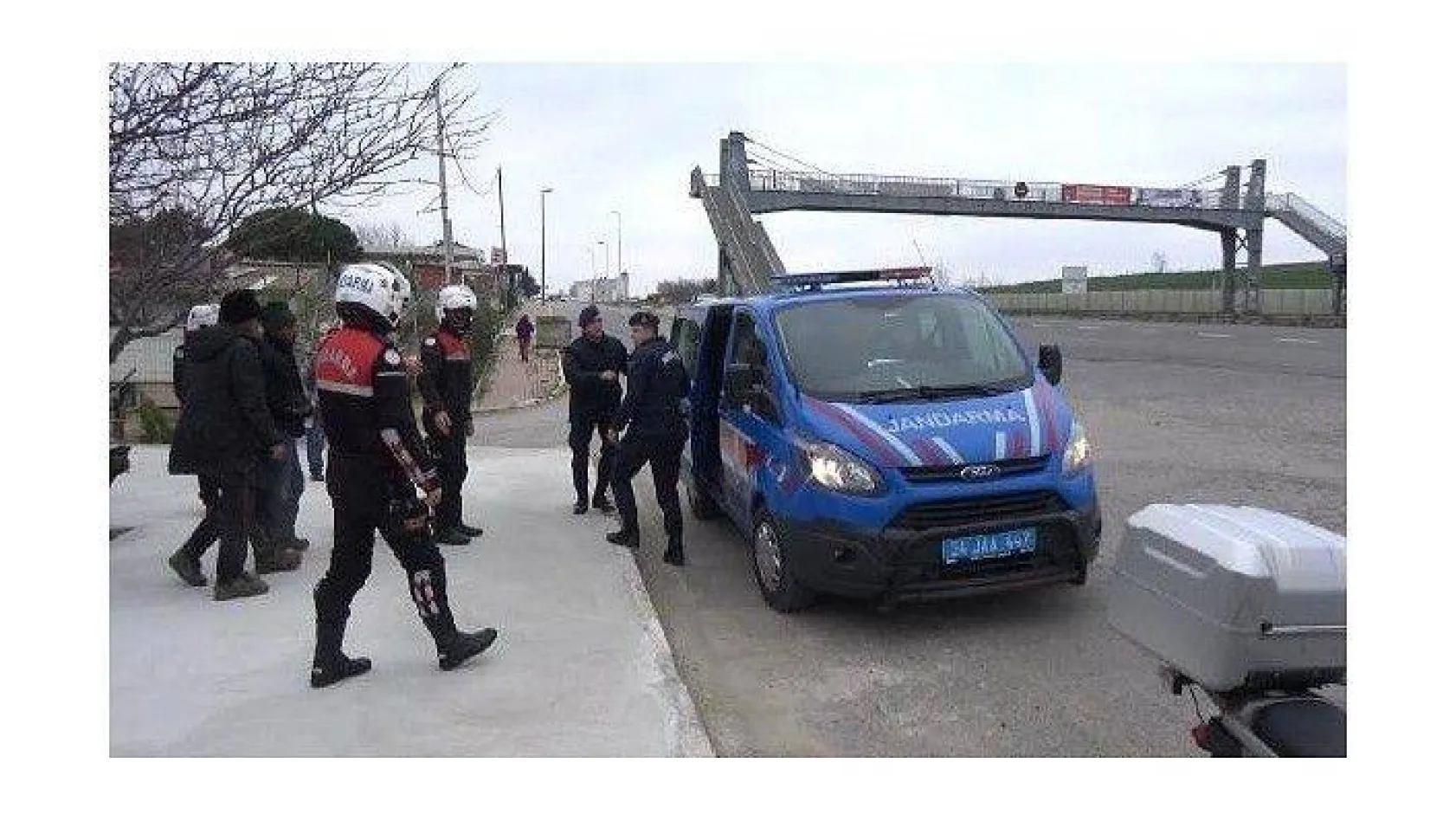 Edirne'ye giden taksiye Silivri'de operasyon