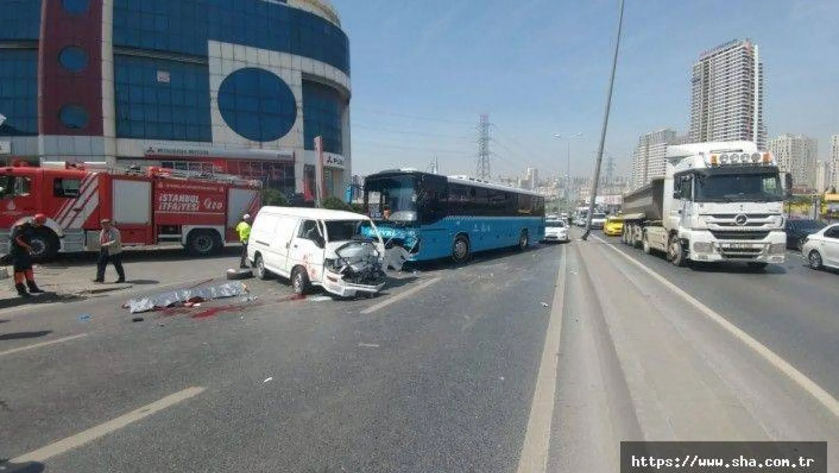 Yolcu otobüsü kaza yaptı: 1 ölü, 2 yaralı