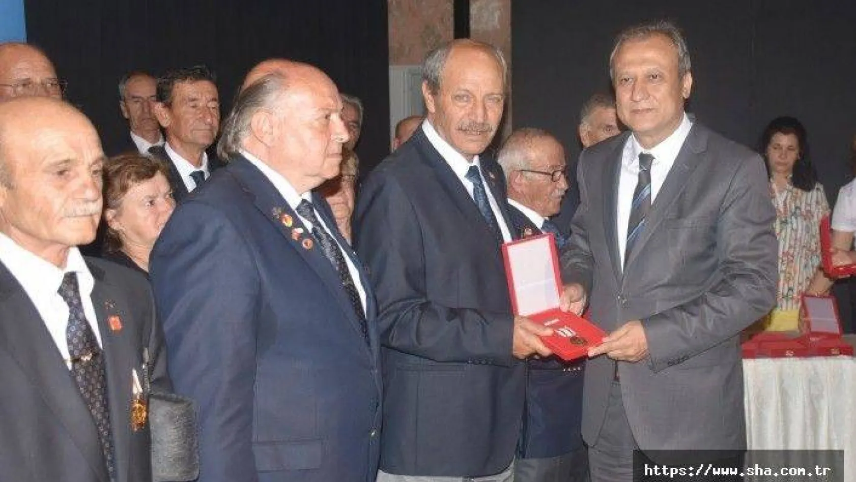 Kıbrıs Gazileri Milli Mücadele Madalyalarını Aldı