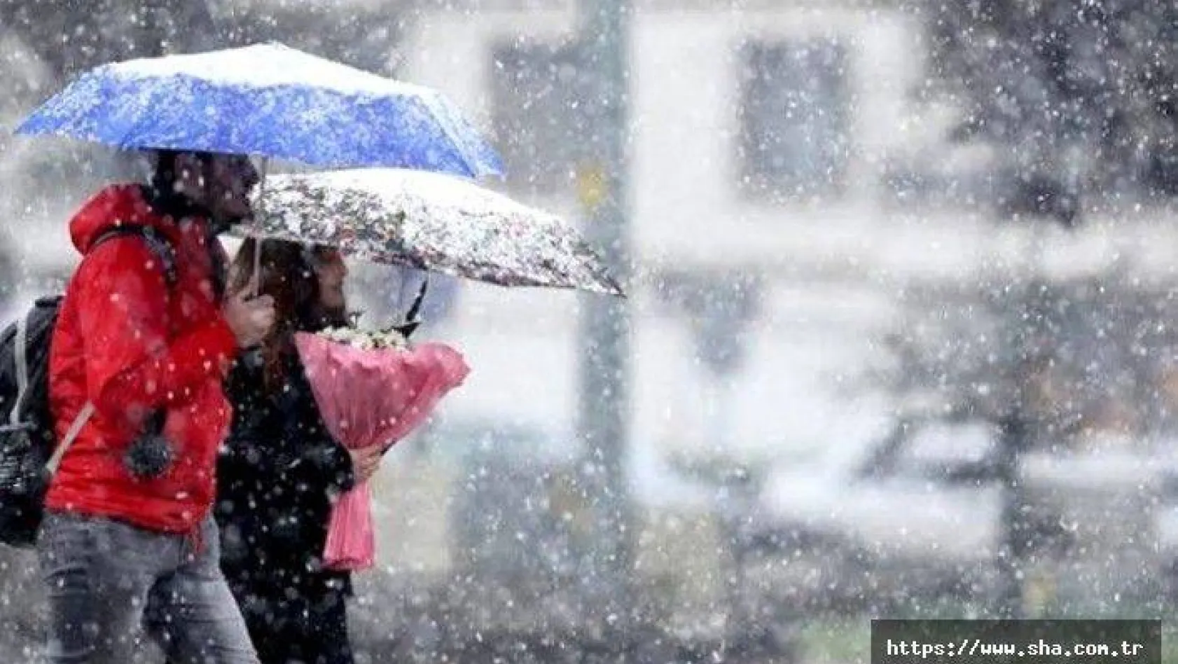 Meteoroloji'den yağış uyarısı! İstanbul'a kar geliyor