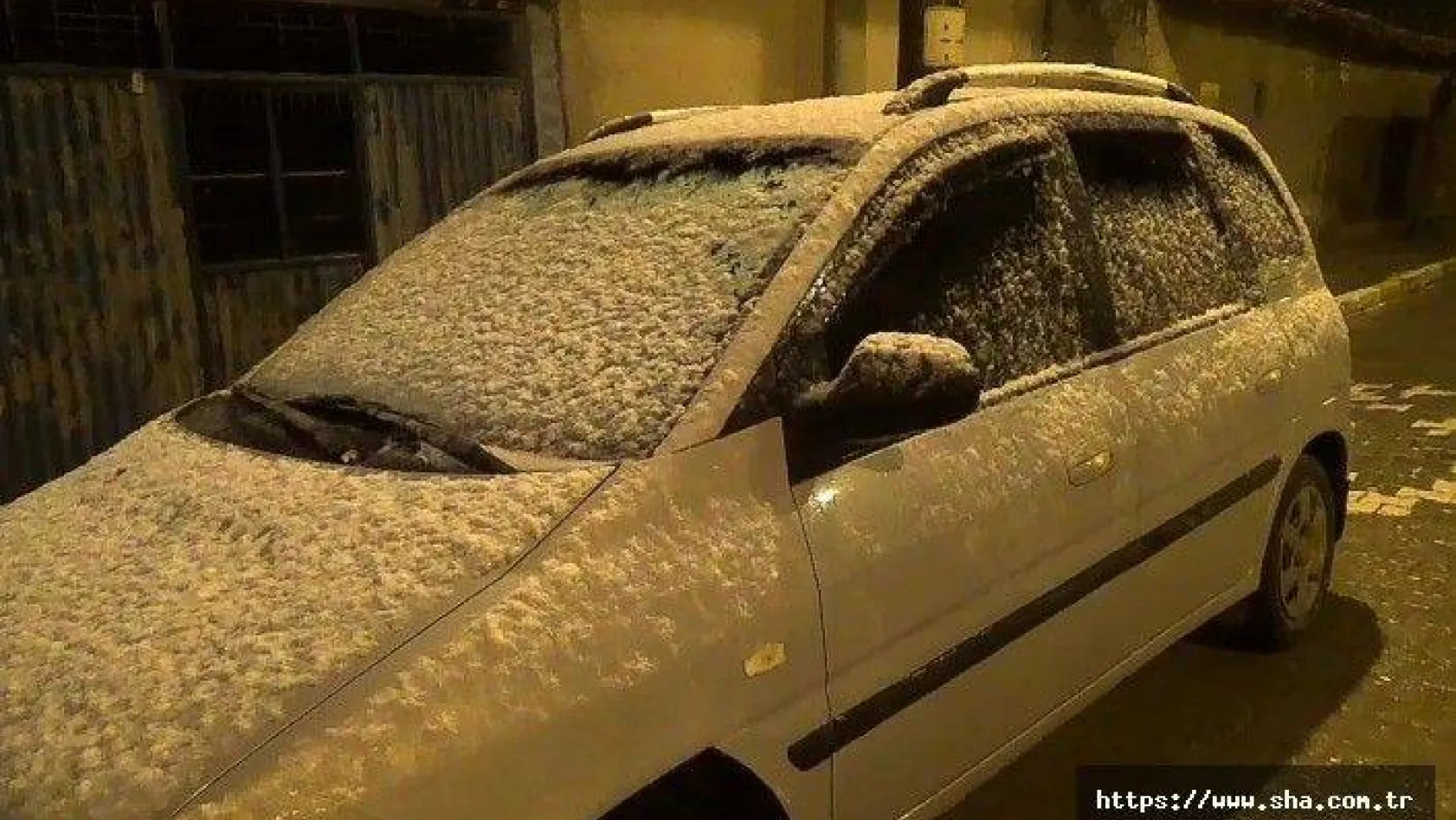 Silivri'de kar yağışı başladı
