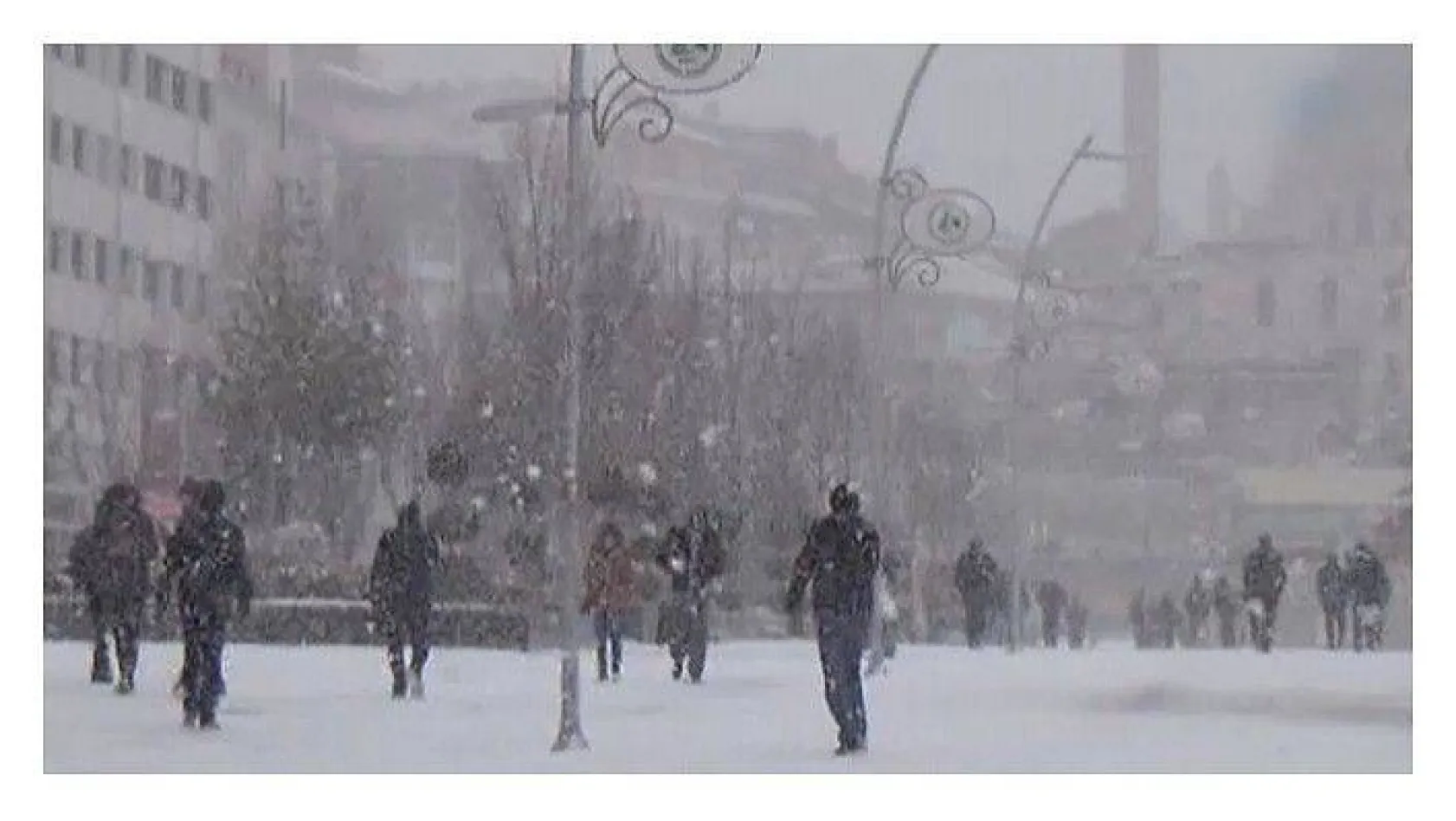 Perşembe günü İstanbul'a kar geliyor
