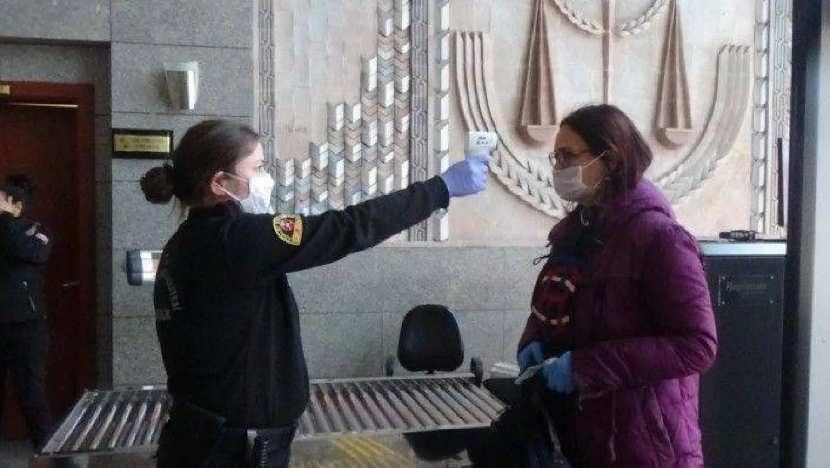 Anadolu Adliyesi'nde korona virüse karşı 'ateş ölçerli' önlem
