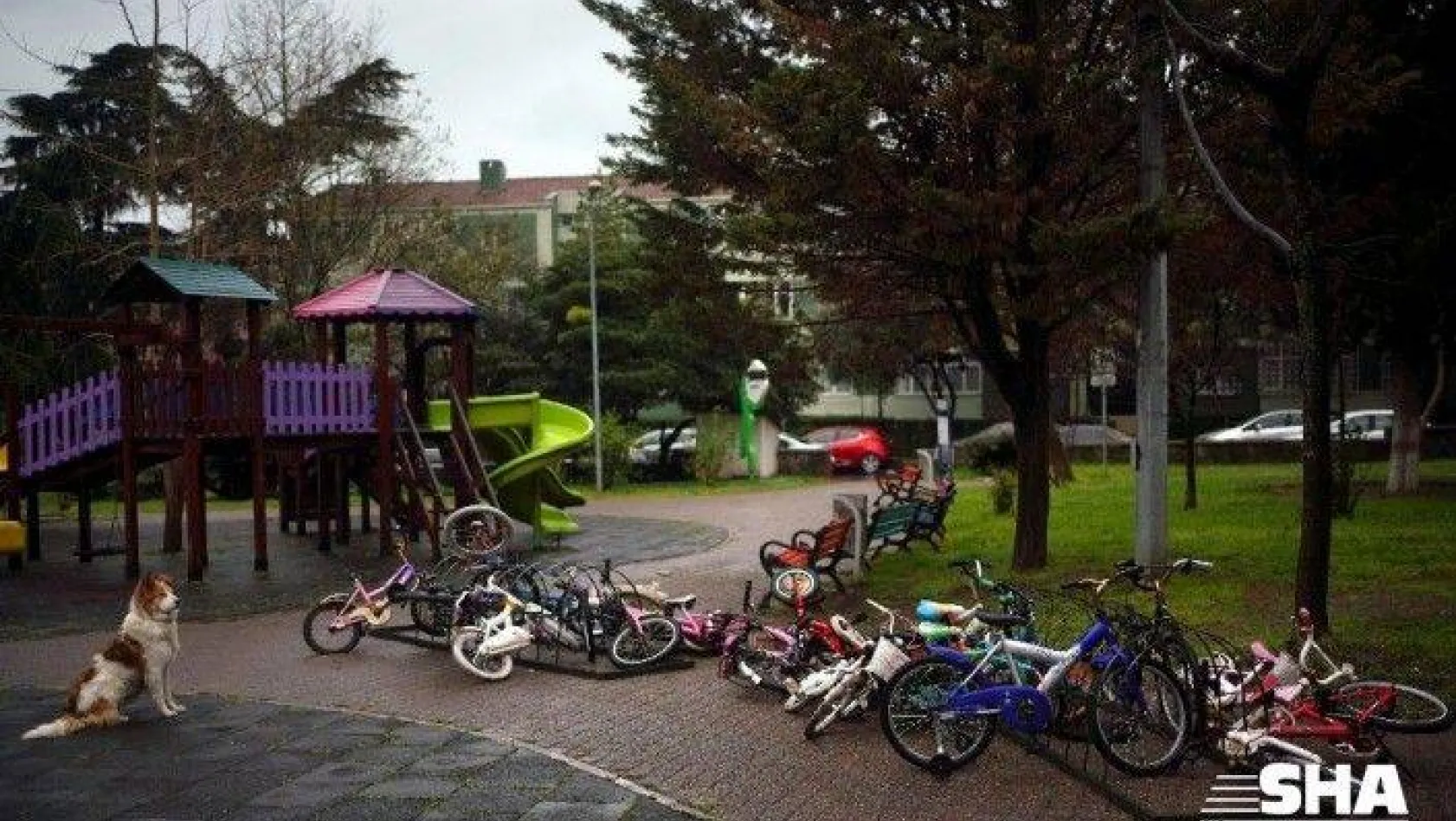 Çocuk bisikletleri korona virüsle yalnız kaldı