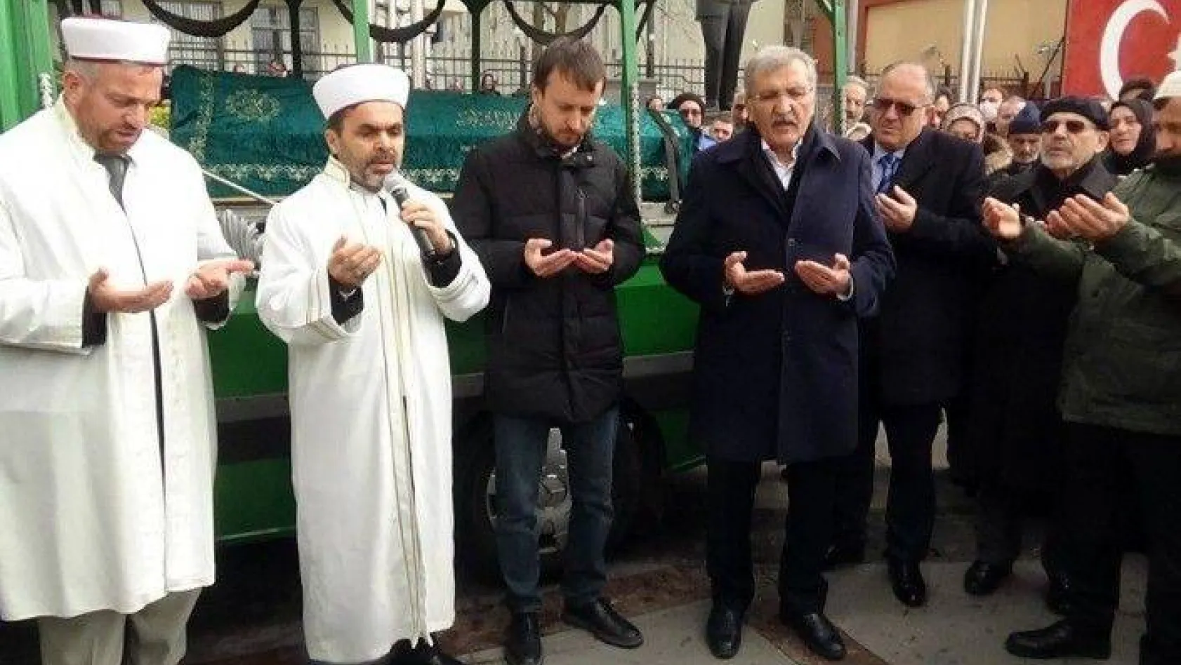 Eski Beykoz Belediye Başkanı Yücel Çelikbilek için Beykoz'da helallik alındı