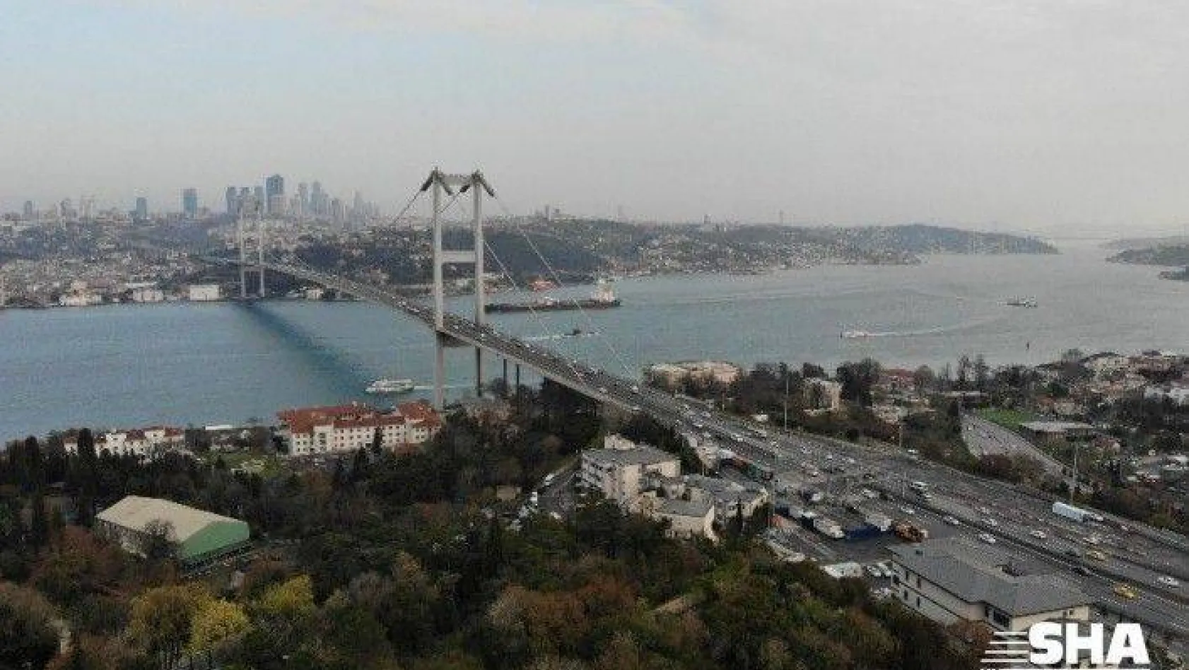 İstanbul trafiğine korona virüs etkisi 15 Temmuz Şehitler köprüsü boş kaldı