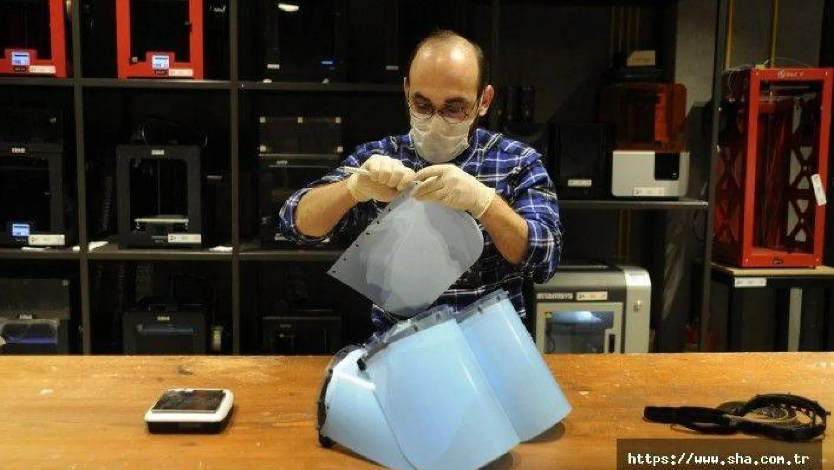 İTÜ ARI Teknokent'te 3D yazıcıda maske üretildi