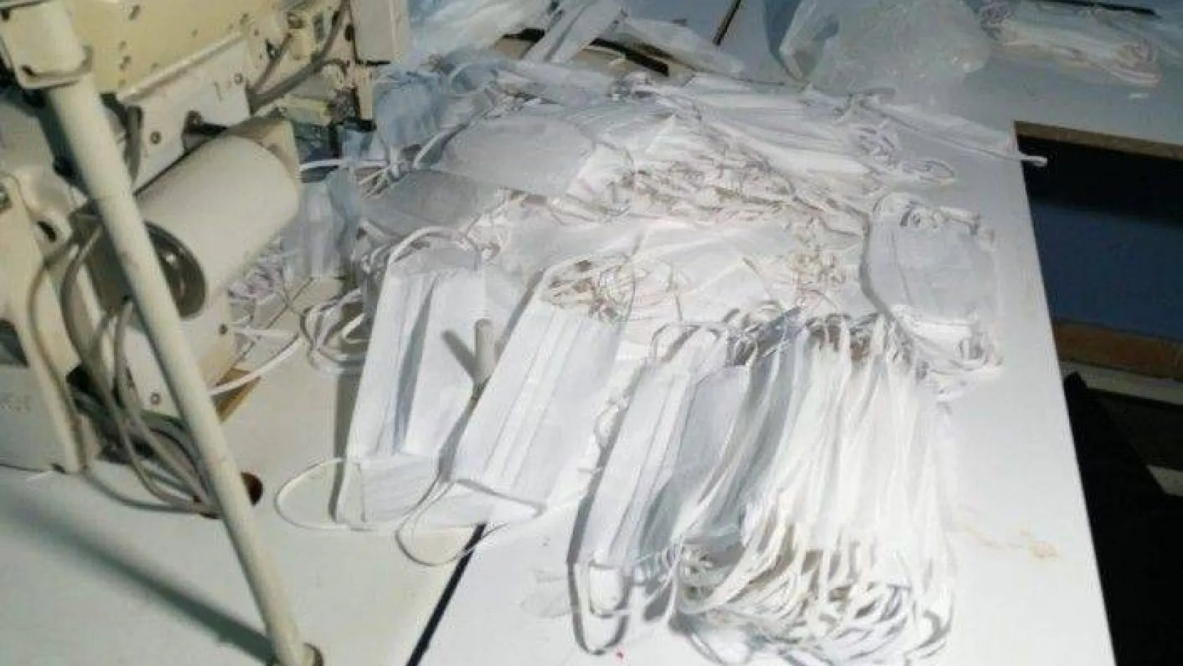 Korona virüs fırsatçılarına baskın: 1 milyon sahte maske ele geçirildi