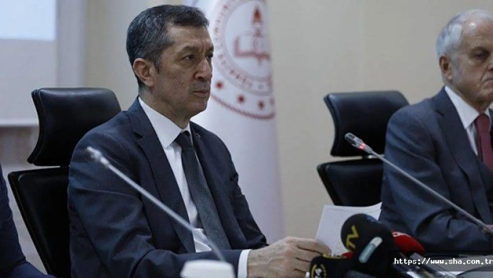 Milli Eğitim Bakanı Selçuk'tan 'korona virüs tedbirleri' açıklaması