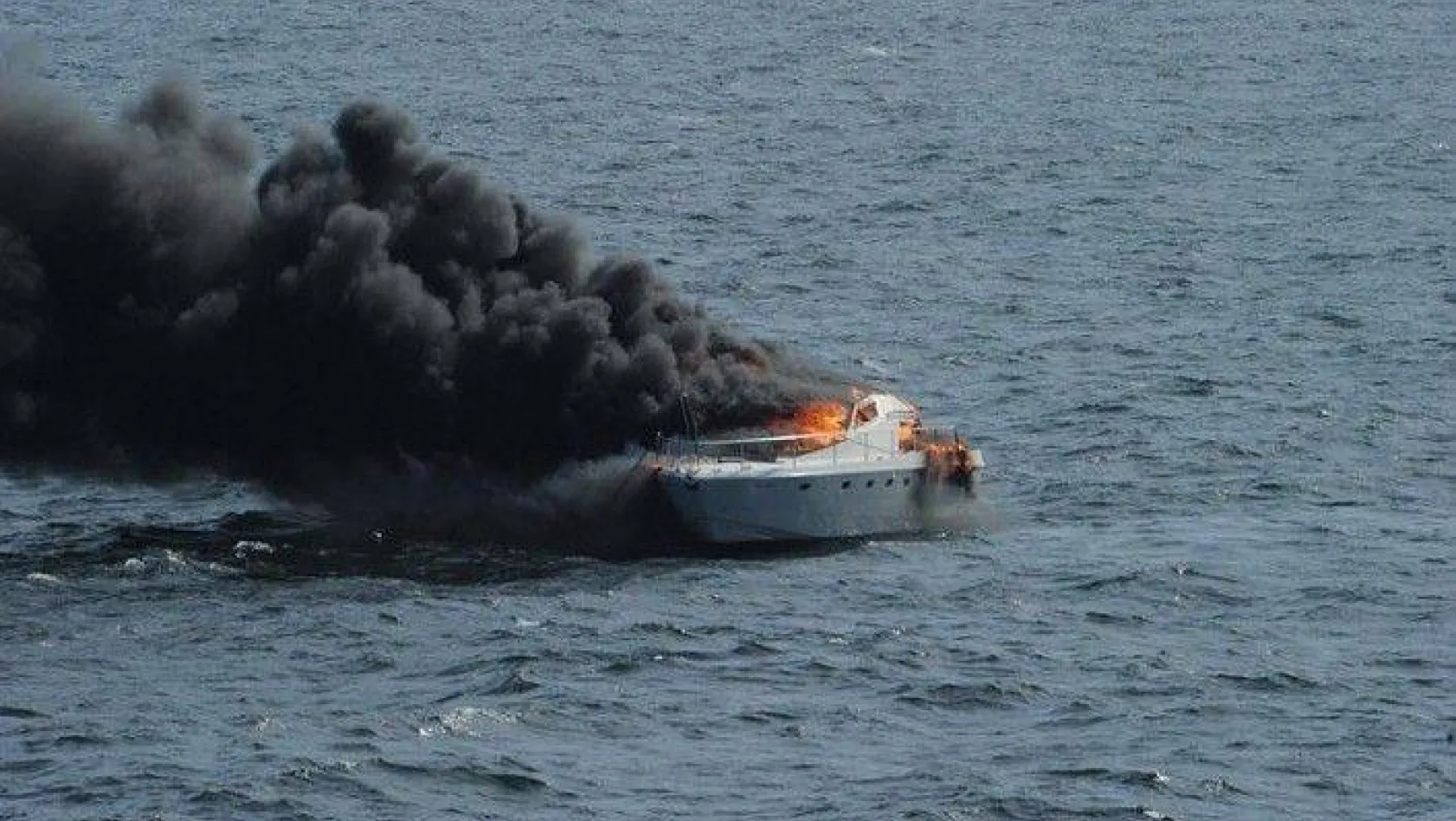 Silivri'deki yat yangınında yaralıları ABD savaş gemisinin kurtardığı ortaya çıktı