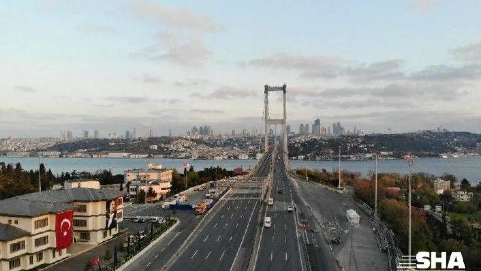 15 Temmuz Şehitler Köprüsü, sokağa çıkma kısıtlamasının 2'inci gününde sessizliğini korudu