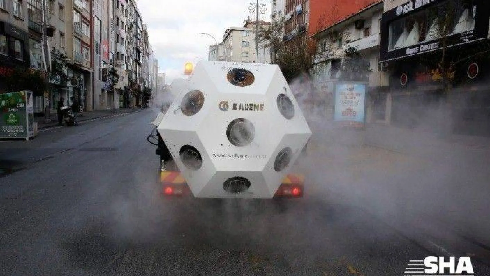 Korona virüs savaşçısı Mikronsis aracı İstanbul sokaklarında
