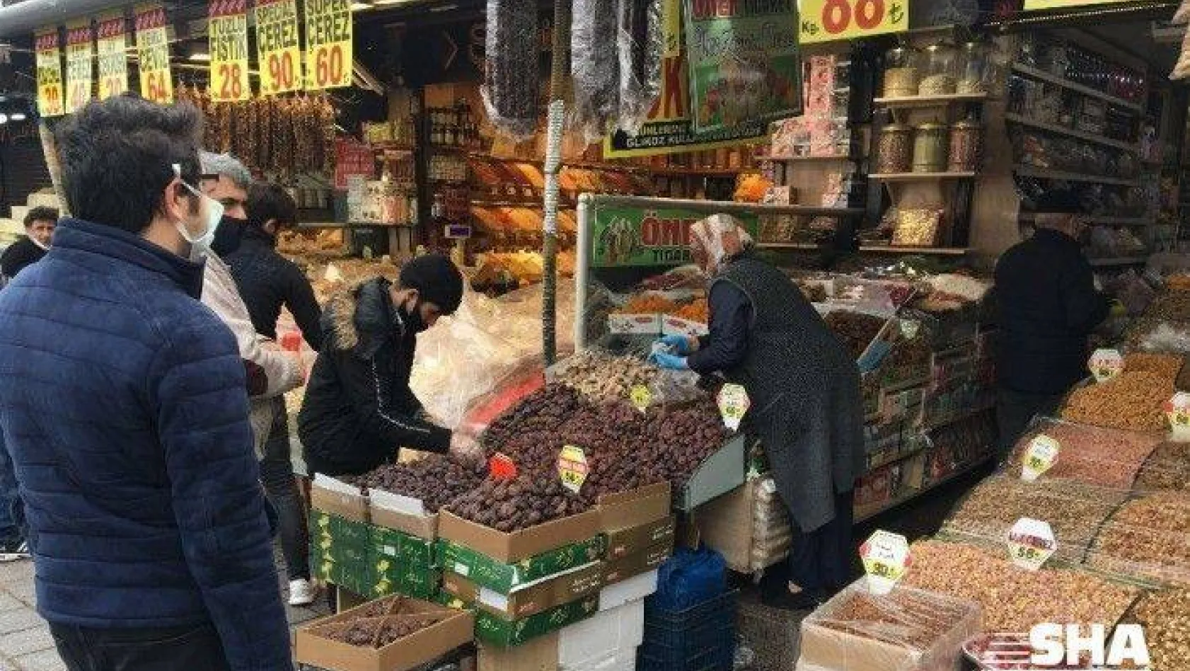 Ramazan alışverişi Eminönü'ne uğramadı