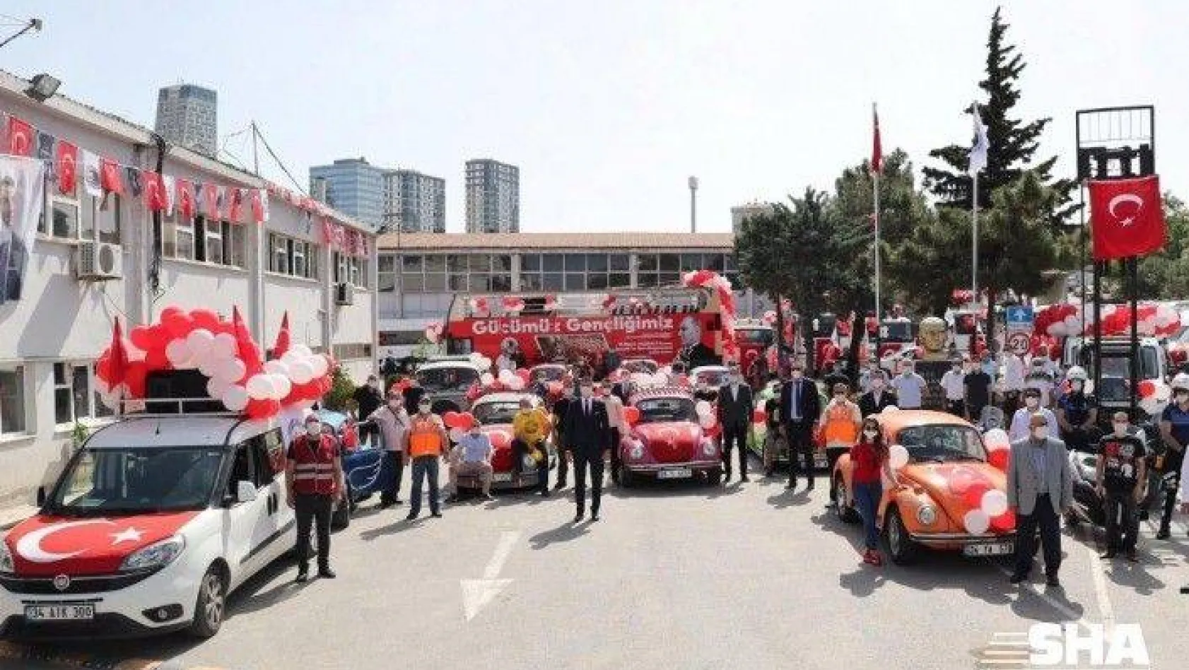 19 Mayıs Atatürk'ü Anma Gençlik ve Spor Bayramı coşkusu Kartal'ın sokaklarına taştı
