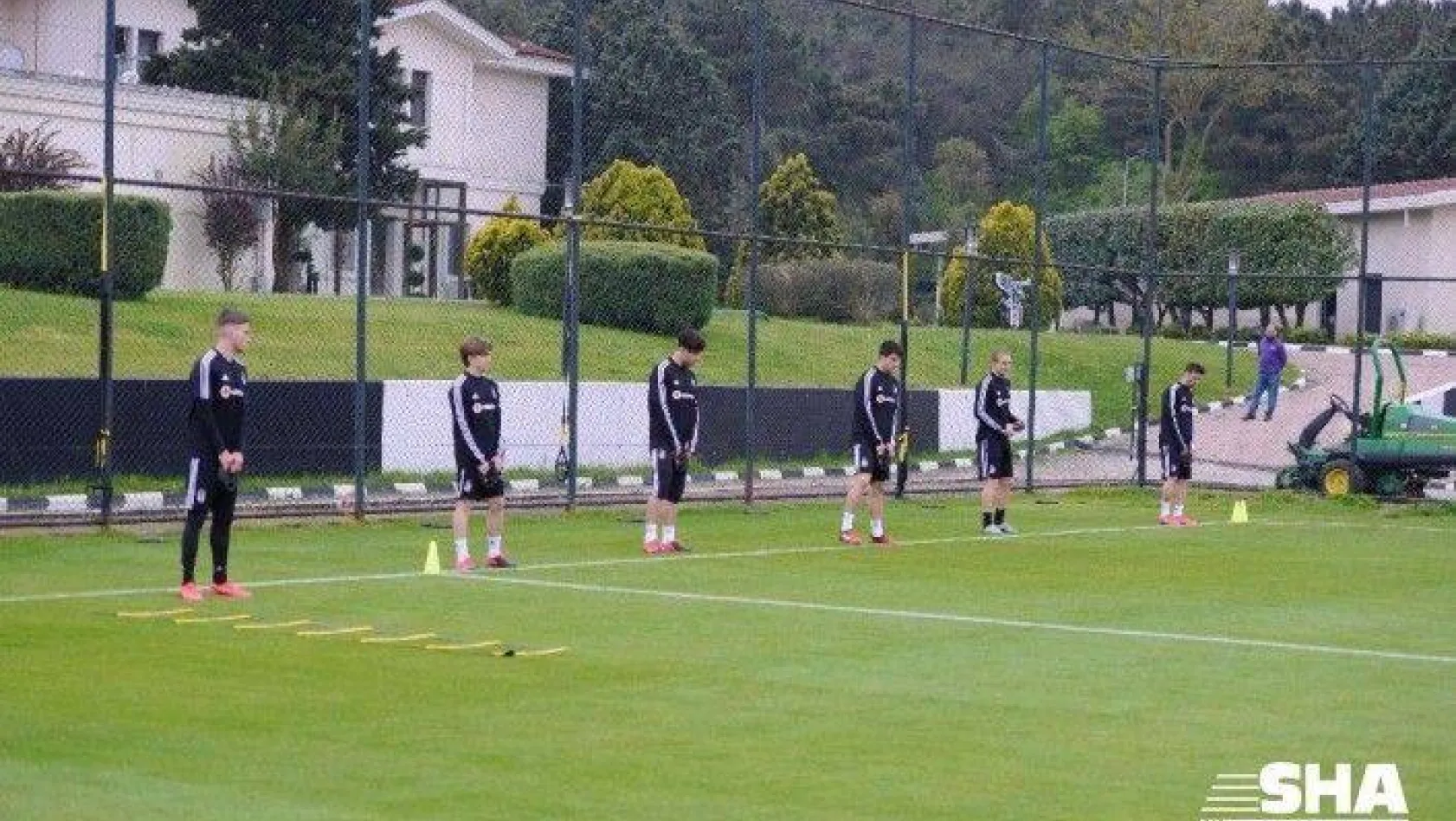 Beşiktaş gruplar halinde çalışmalara başladı