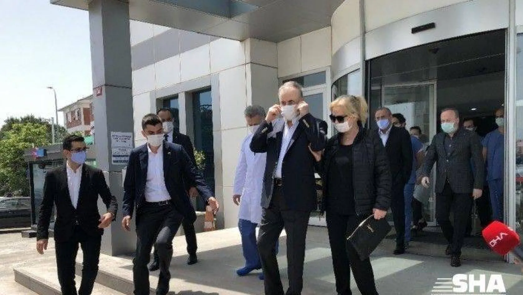 Galatasaray: &quotBaşkanımız Mustafa Cengiz bu sabah ameliyata alınmış olup, operasyon halen devam etmektedir"