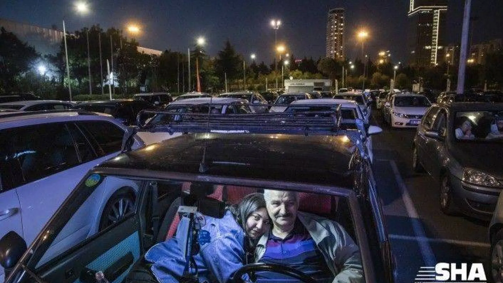 İstanbul'da arabalı açık hava sinema keyfi