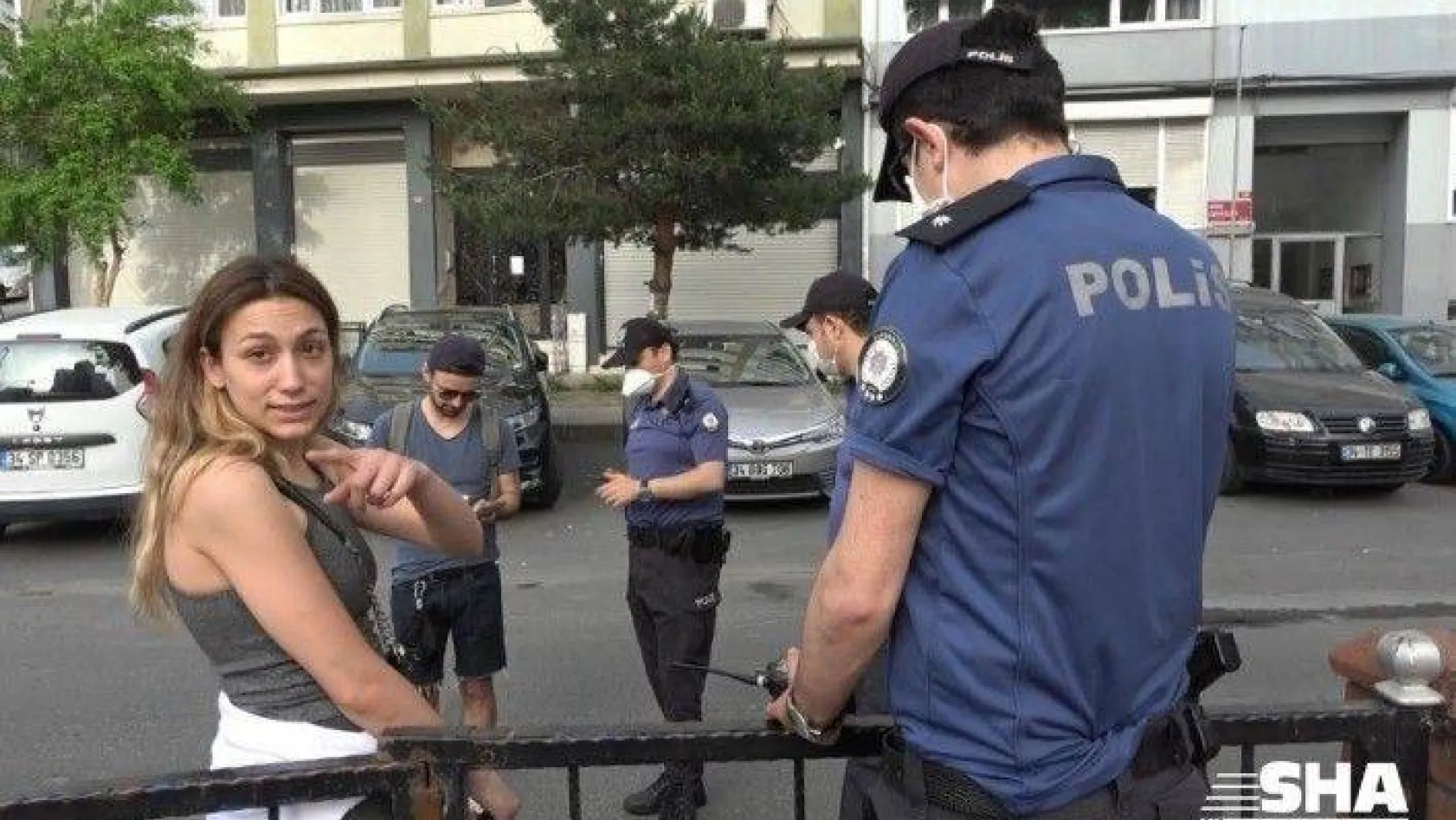 Polisin ceza kestiği kadından gazeteciye tehdit: 'Annem medya danışmanı, senin peşini bırakmayacağım'