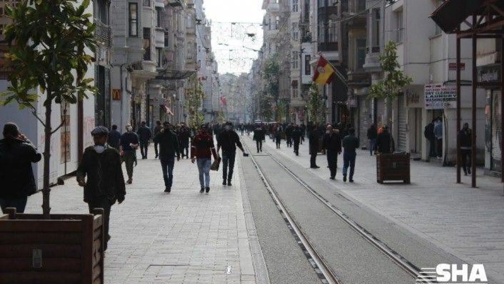 Taksim'de dikkat çeken yoğunluk
