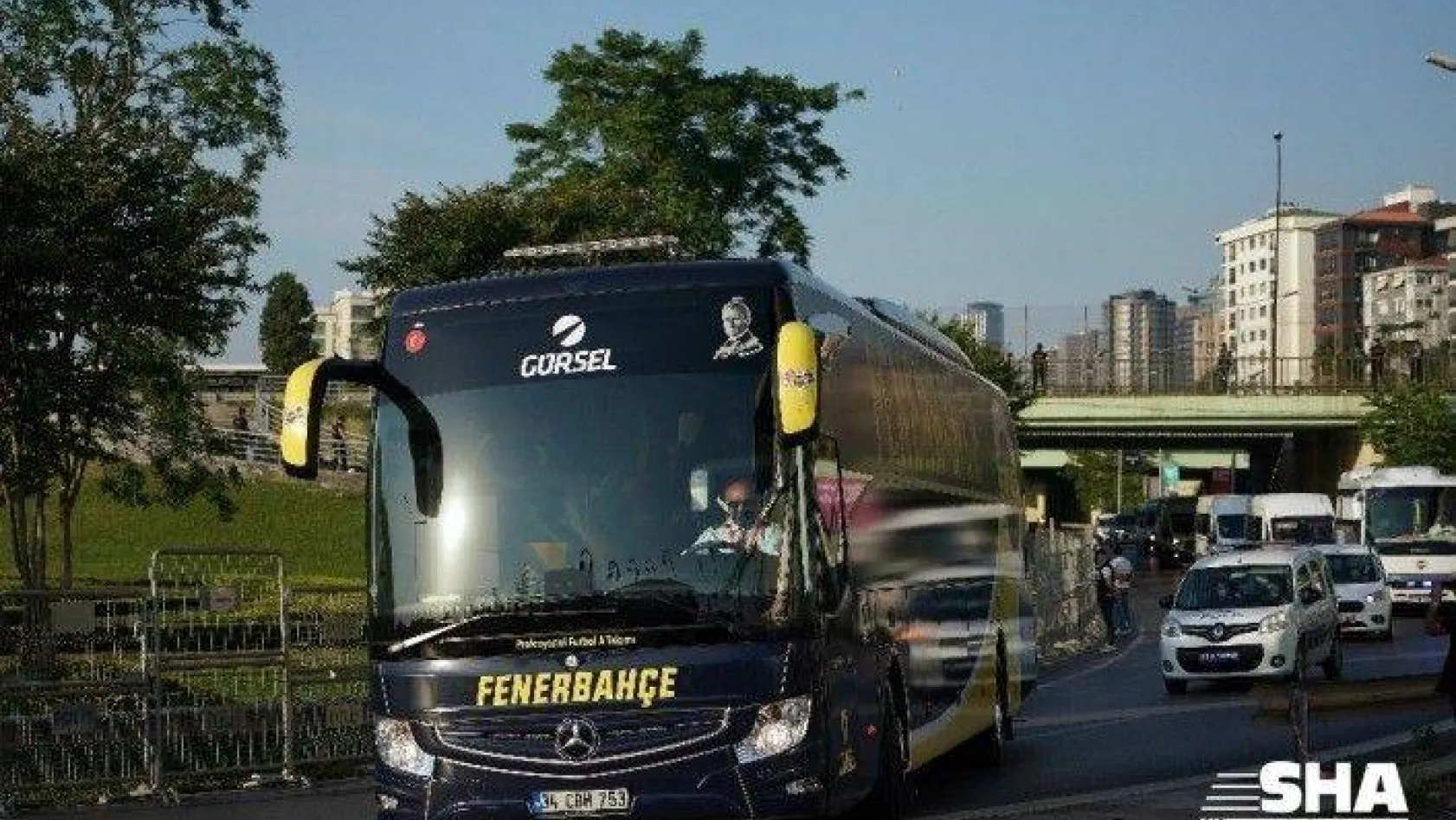 Fenerbahçe ve Trabzonspor Kadıköy'e geldi