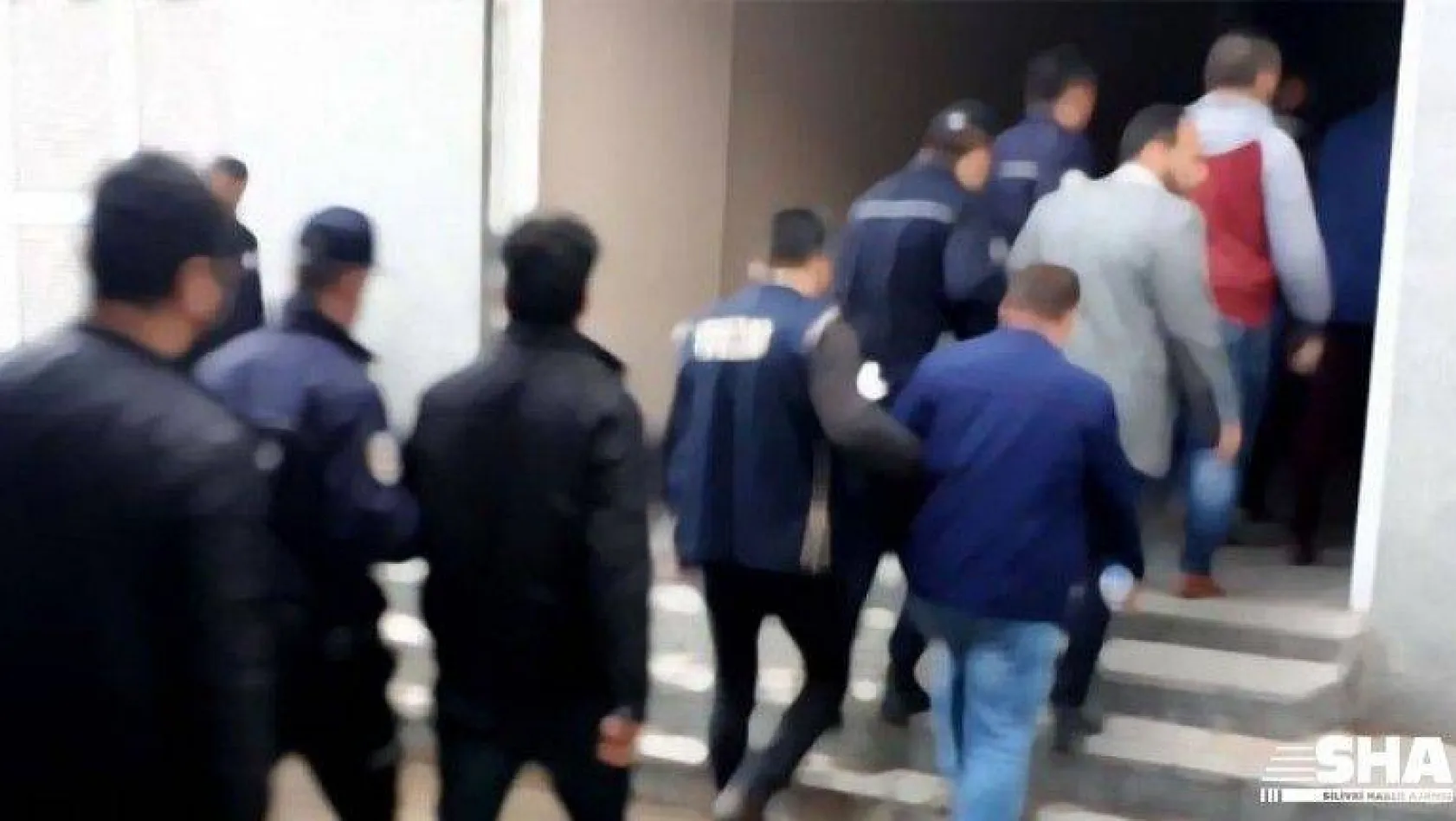 İstanbul'da suç örgütü üyelerine operasyon: 16 gözaltı