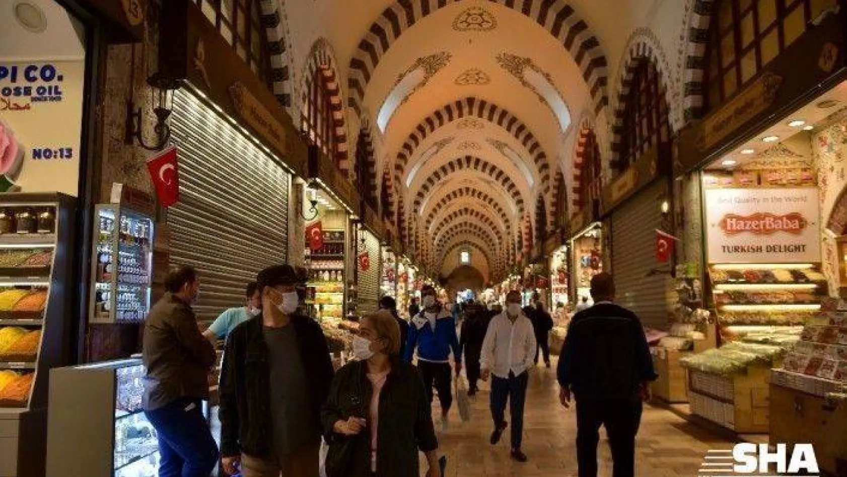 İstanbul'un çarşılarında normalleşme yoğunluğu