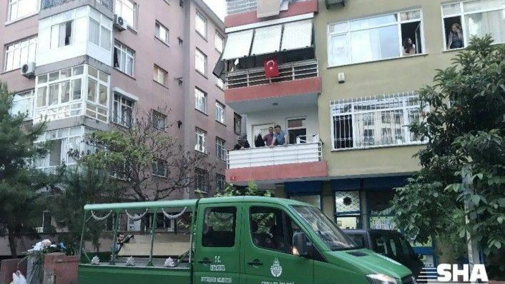 Kadıköy'de eşi tarafından öldürülen kadının cenazesi morga kaldırıldı