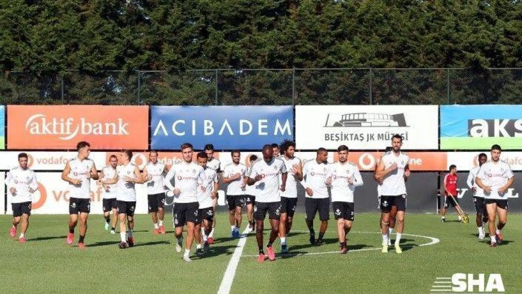 Beşiktaş, derbi hazırlıklarını sürdürdü