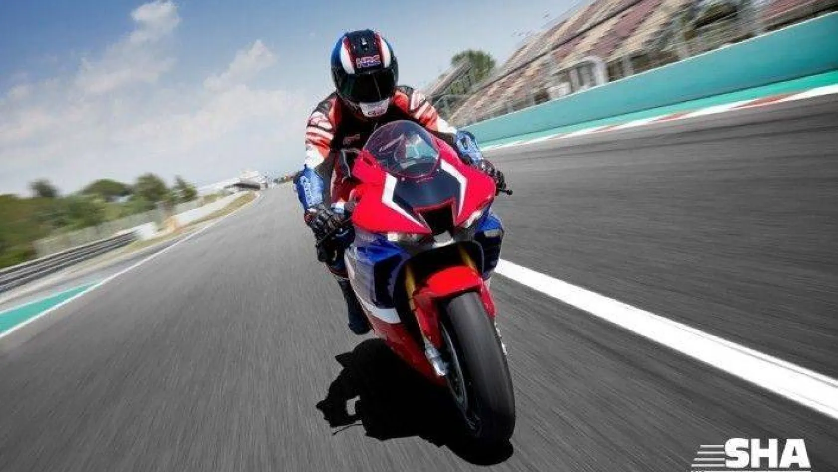Honda'nın en güçlü motosikleti Türkiye'de satışta