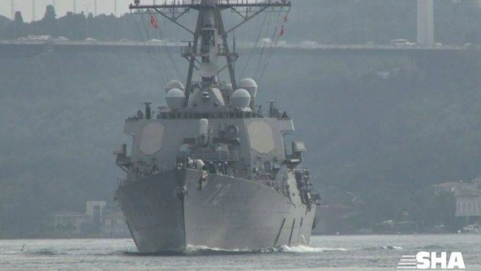 (Özel) ABD savaş gemisi 'USS Porter' İstanbul Boğazı'ndan geçti