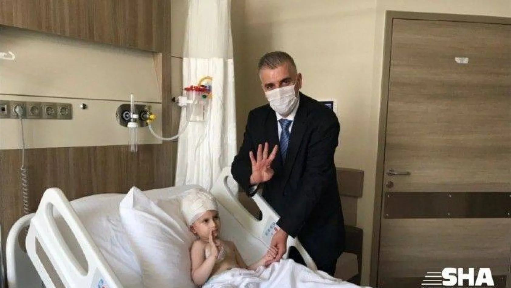 (Özel) Cumhurbaşkanı Erdoğan'ın hastane açılışında sohbet ettiği çocuğun babası konuştu
