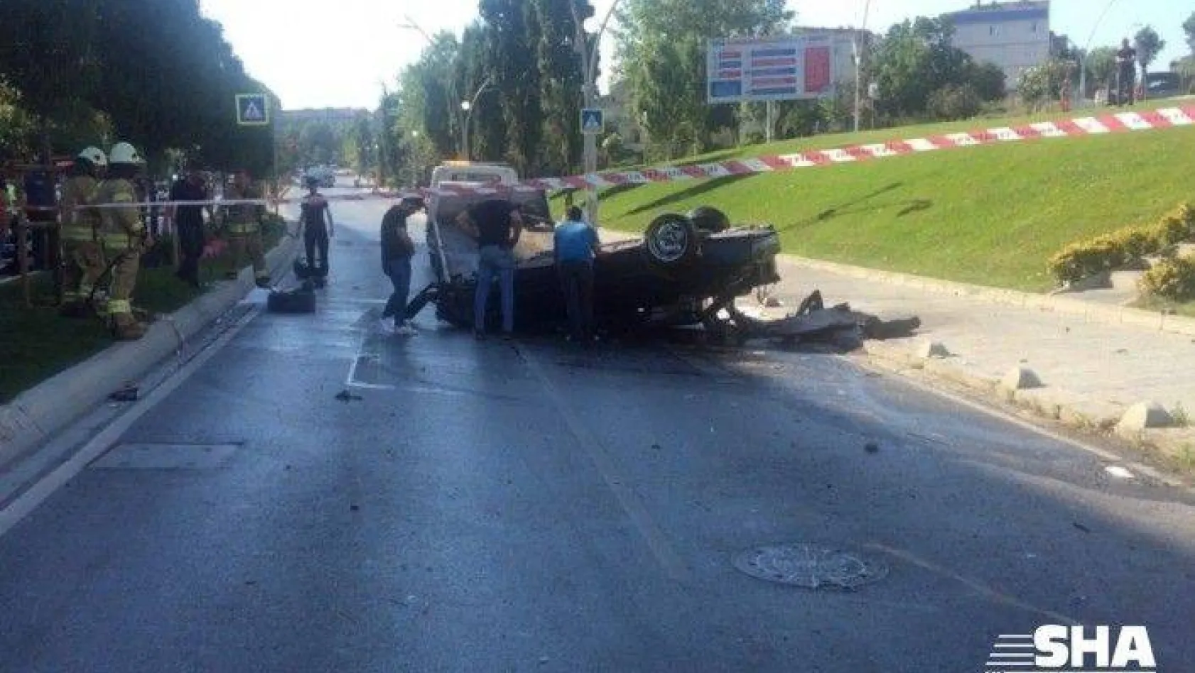 (Özel) Sultangazi'de feci kaza: Takla atan aracın içinden fırladı