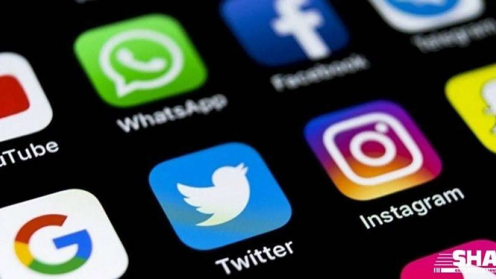 Sosyal medyaya kapatma yok taleplere göre adım atılacak