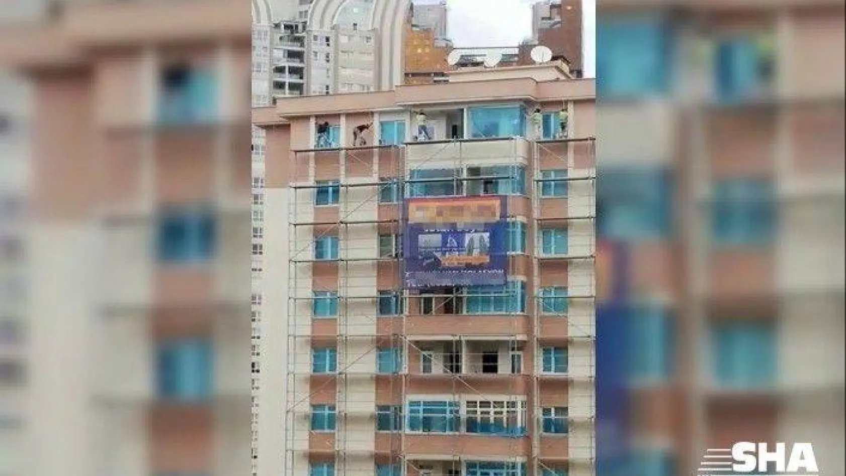 Ataşehir'de inşaat işçilerinin tehlikeli çalışması kamerada