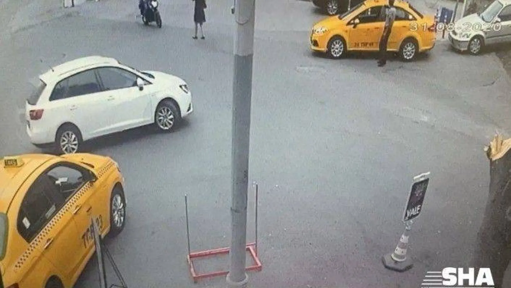 İstanbul'un göbeğinde genç kadına kapkaç dehşeti kamerada