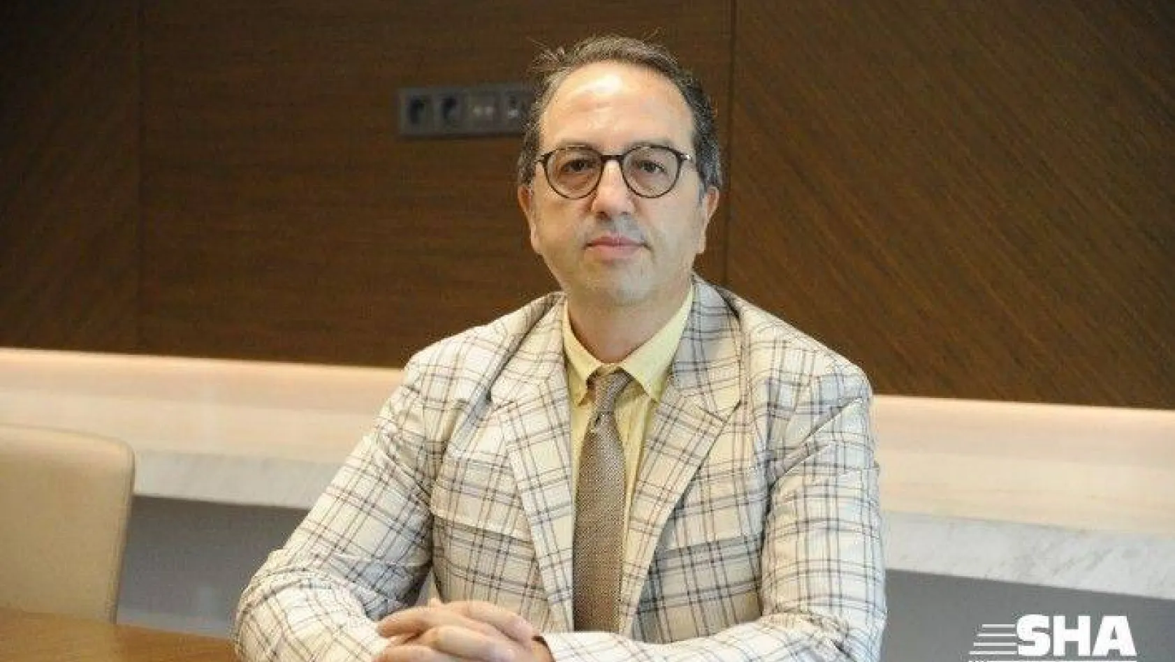 Prof. Dr. Alper Şener: 'İyonize çinko içeren pastil virüslere karşı kalkan oluşturuyor'