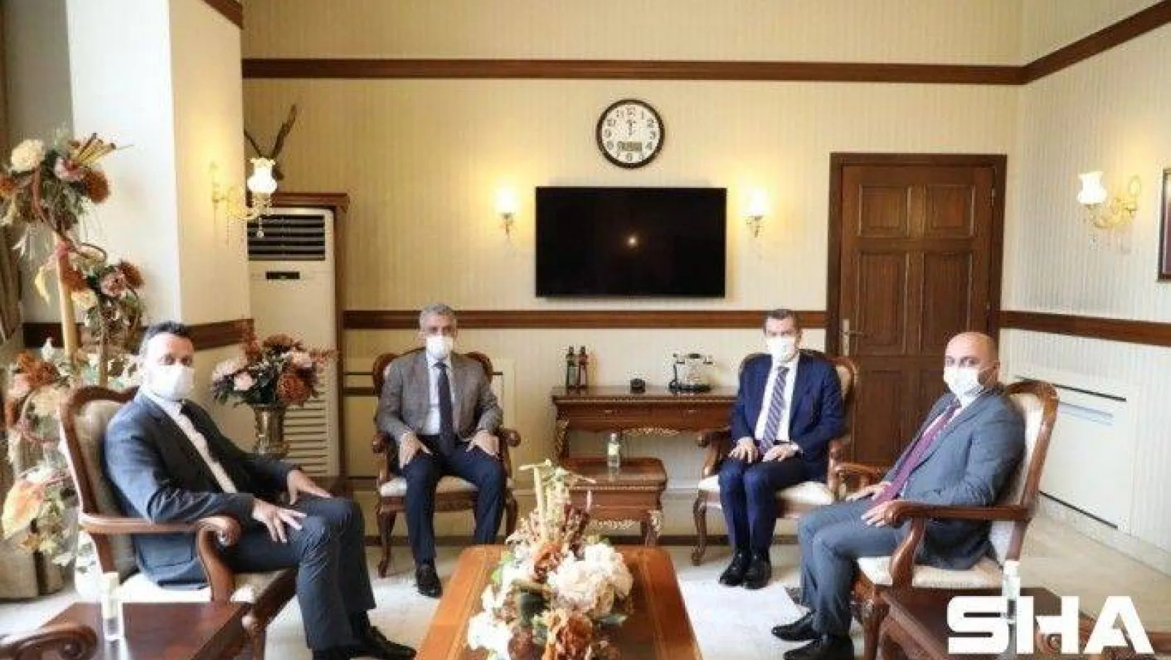 Başkan Arısoy'dan Erzincan Valisi Mehmet Makas'a 'hayırlı olsun' ziyareti