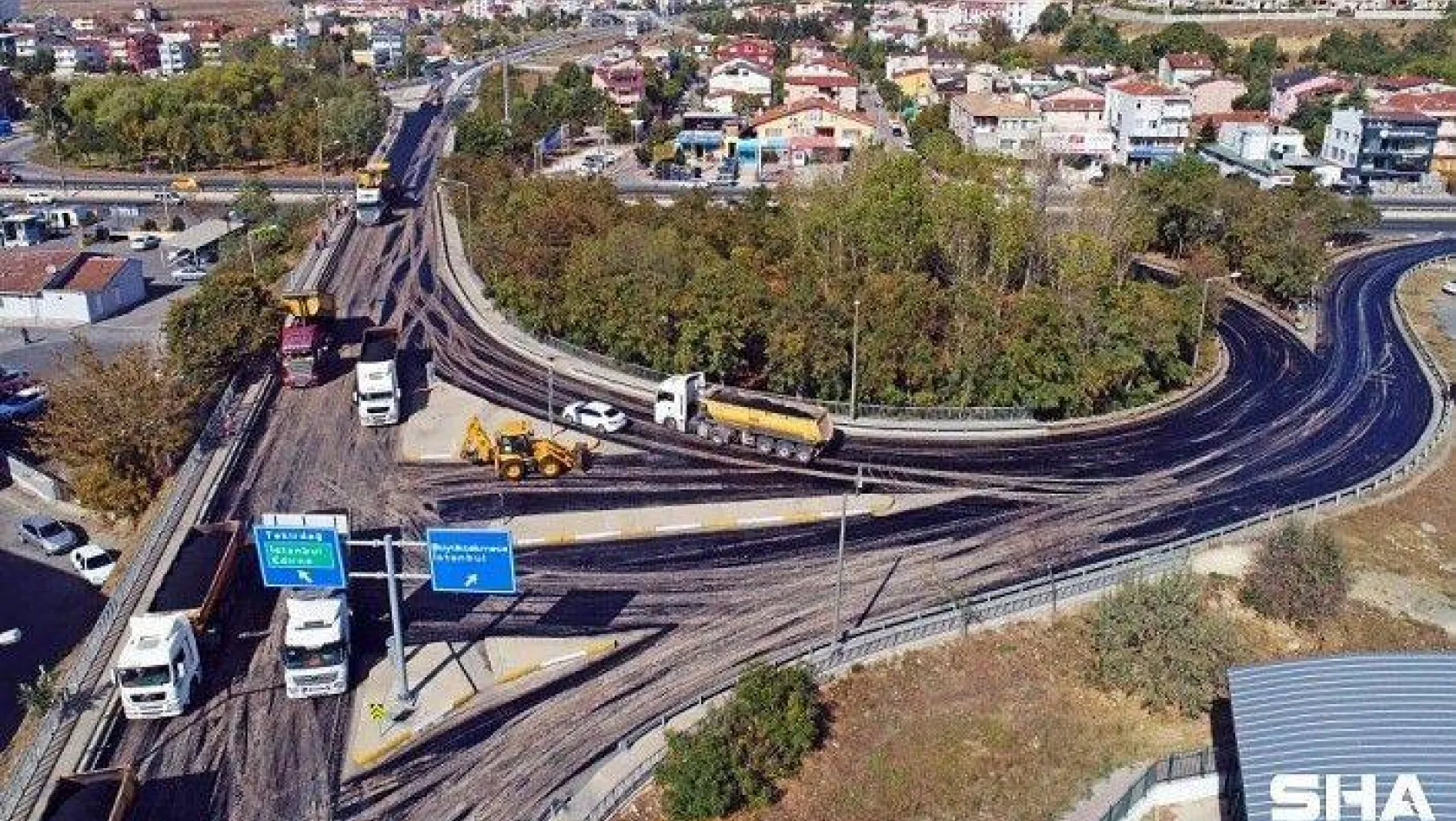 Bölge Trafik Köprülü Kavşağı 1000 Ton Asfaltla Yenileniyor