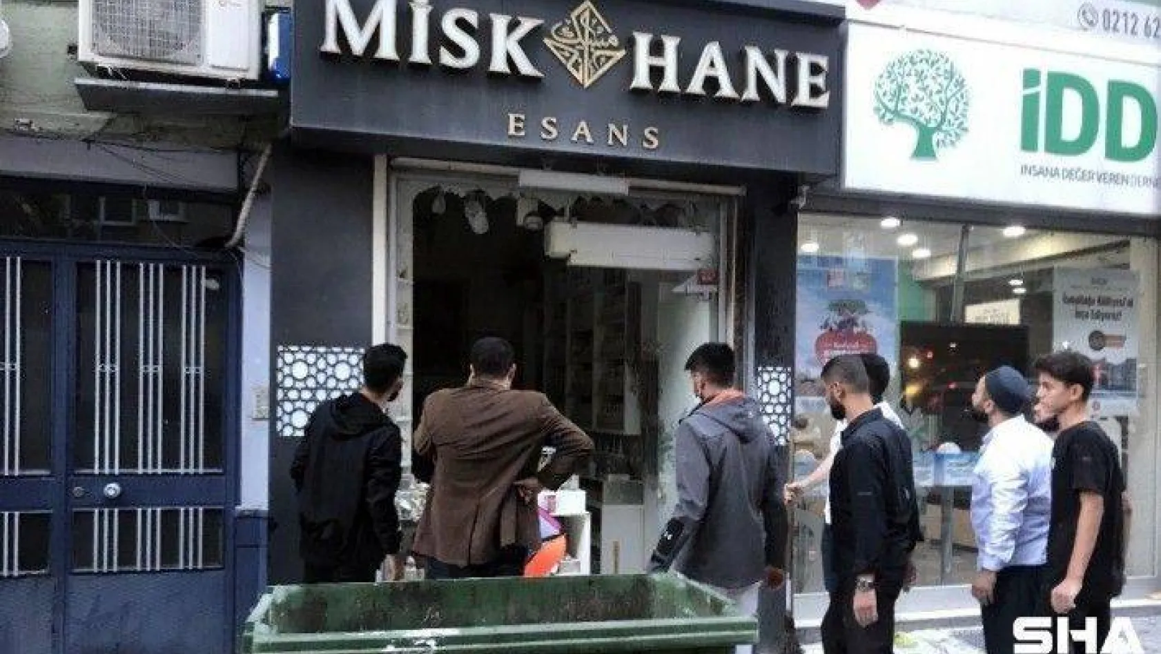 Fatih'te parfüm satışı yapan iş yerinde patlama