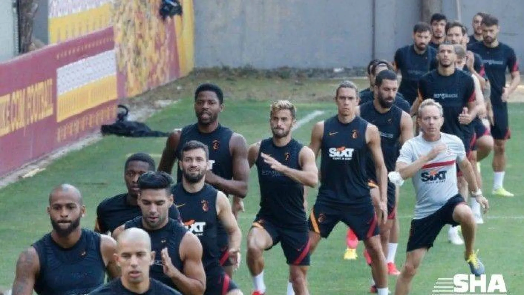 Galatasaray, Gaziantep FK maçı hazırlıklarını çift antrenmanla sürdürdü