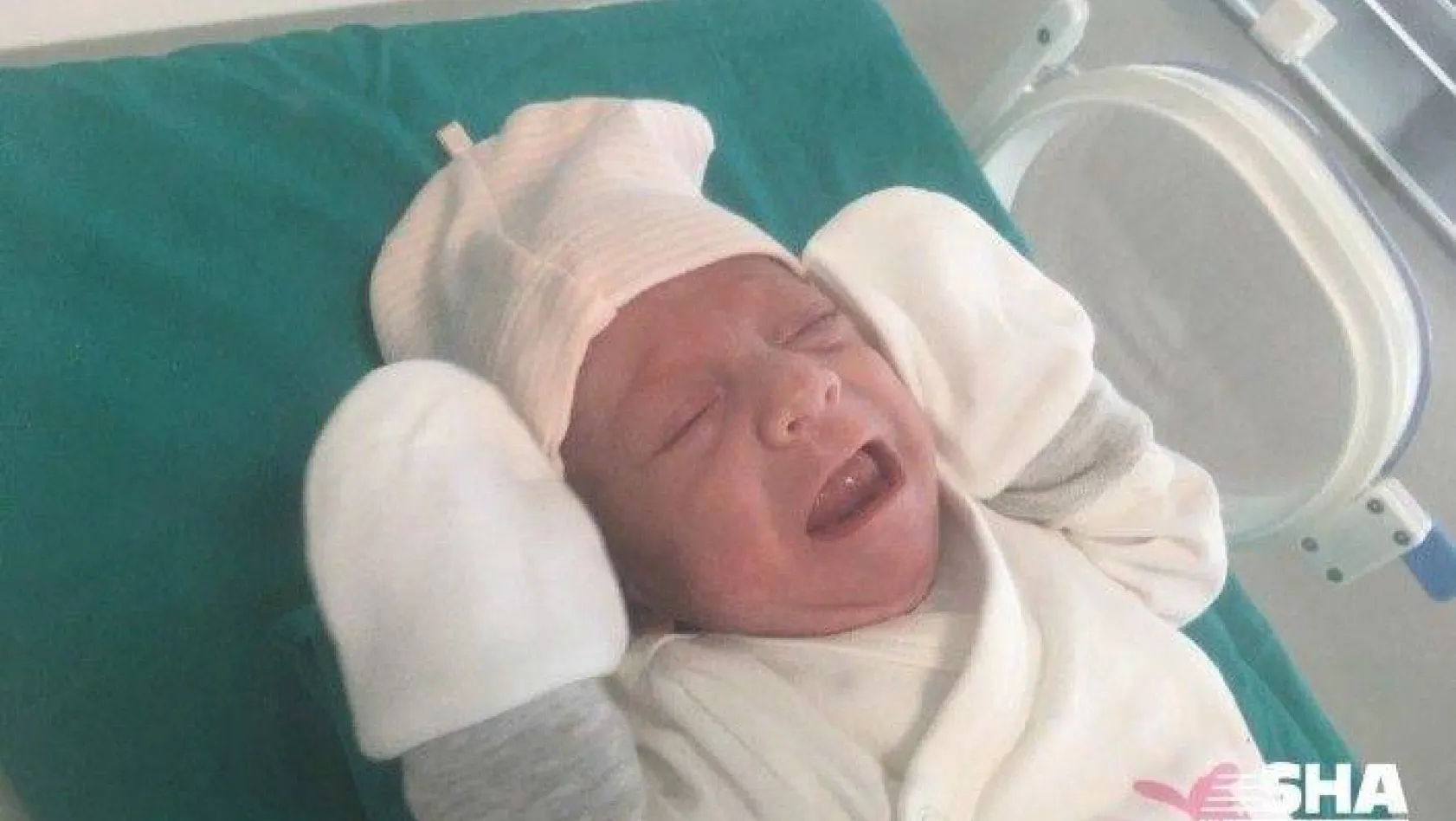 (Özel) 27 haftalık Asena bebeğin hayata tutunma mücadelesi